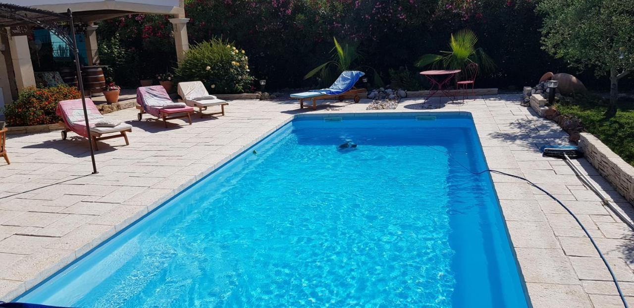 Bed and Breakfast Fenetre Sur Les Alpilles Saint-Martin-de-Crau Exteriér fotografie