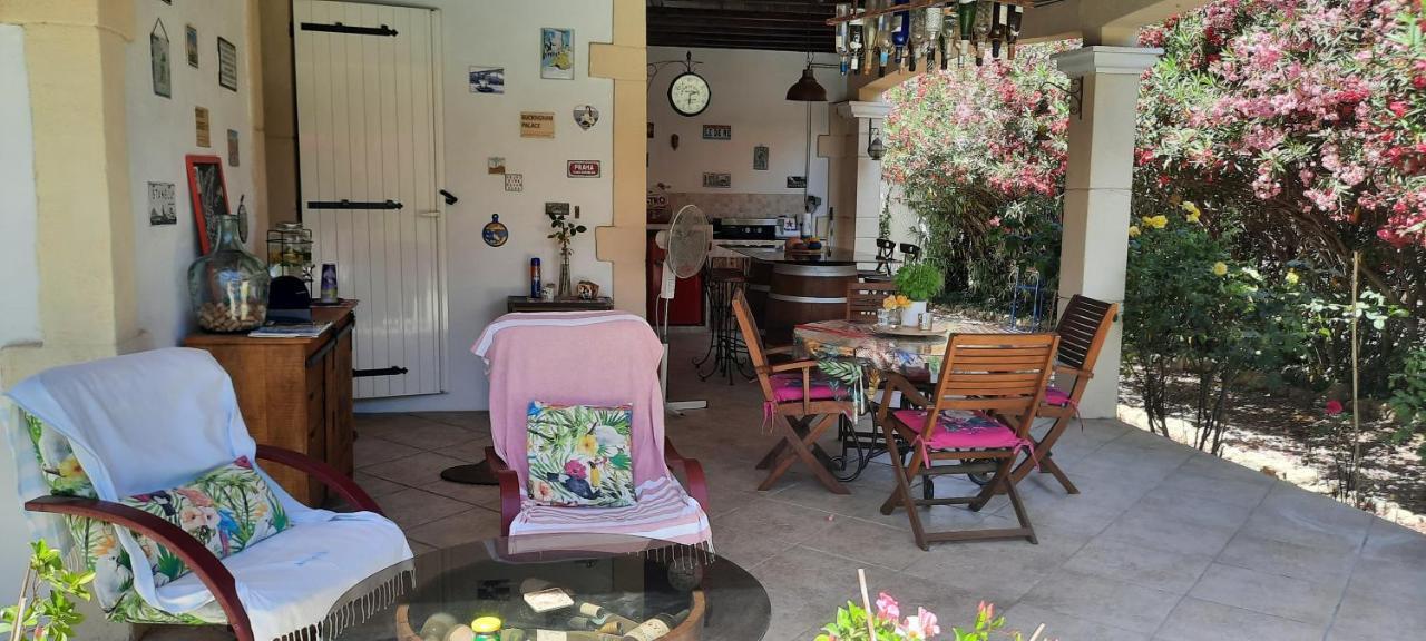 Bed and Breakfast Fenetre Sur Les Alpilles Saint-Martin-de-Crau Exteriér fotografie