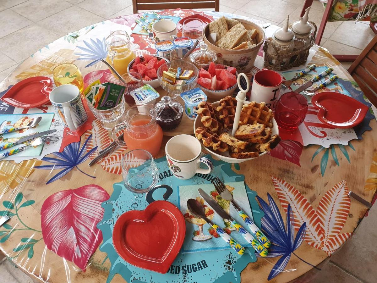 Bed and Breakfast Fenetre Sur Les Alpilles Saint-Martin-de-Crau Exteriér fotografie